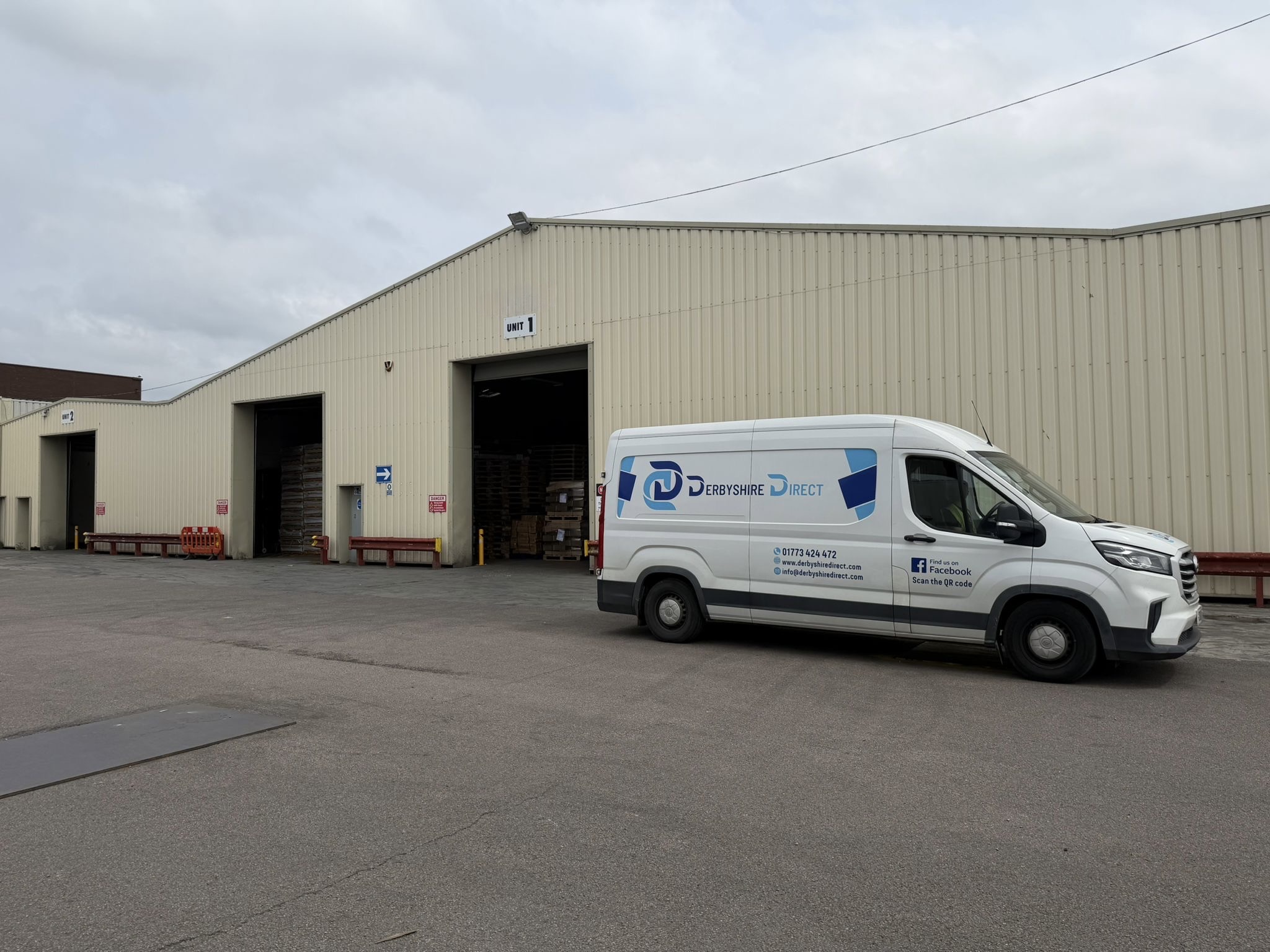 Derbyshire Direct delivery van outside warehouse